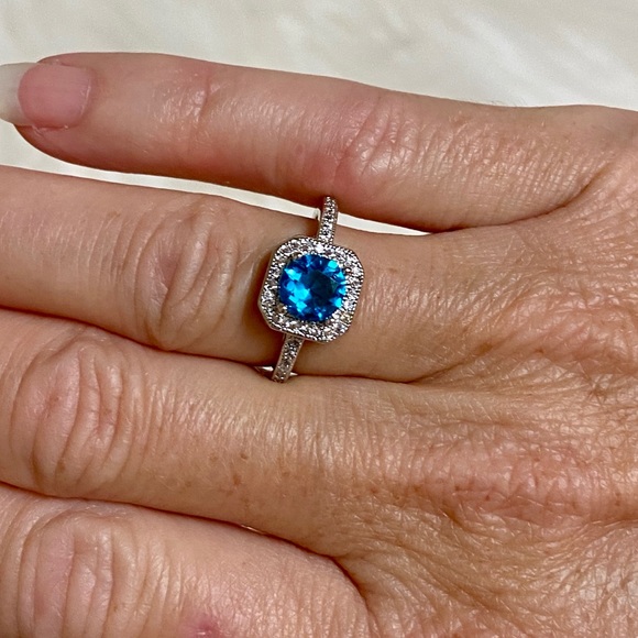 925 Sterling Silver Blue CZ Halo Fashion Ring - Picture 9 of 10